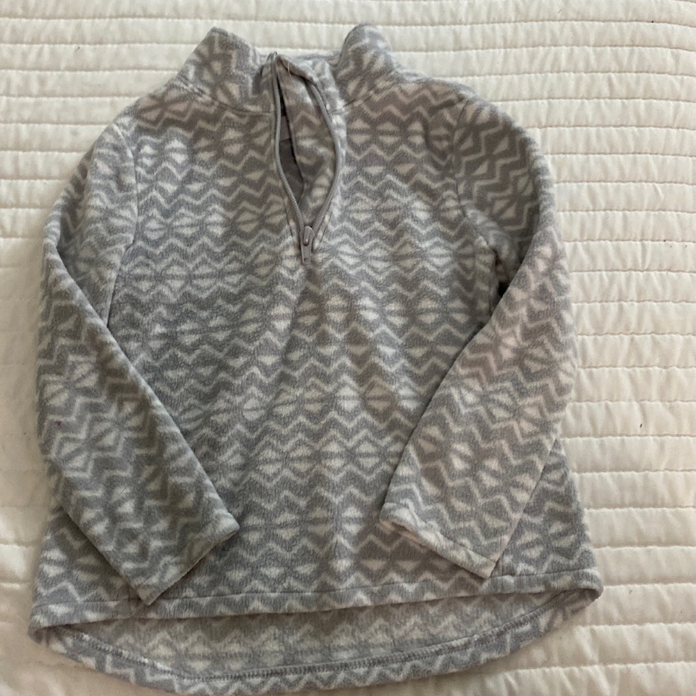 chevron fleece pullover